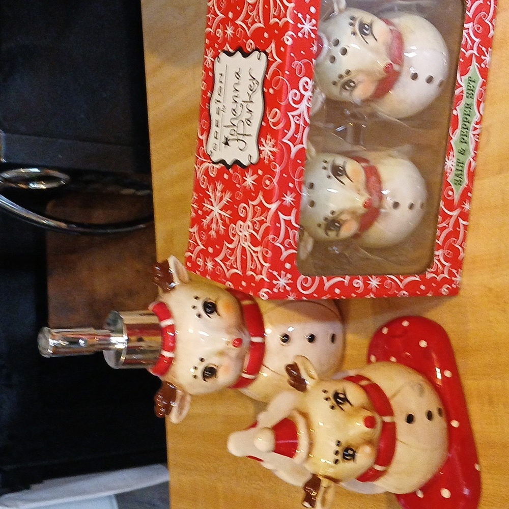 Johanna Parker kitchen set